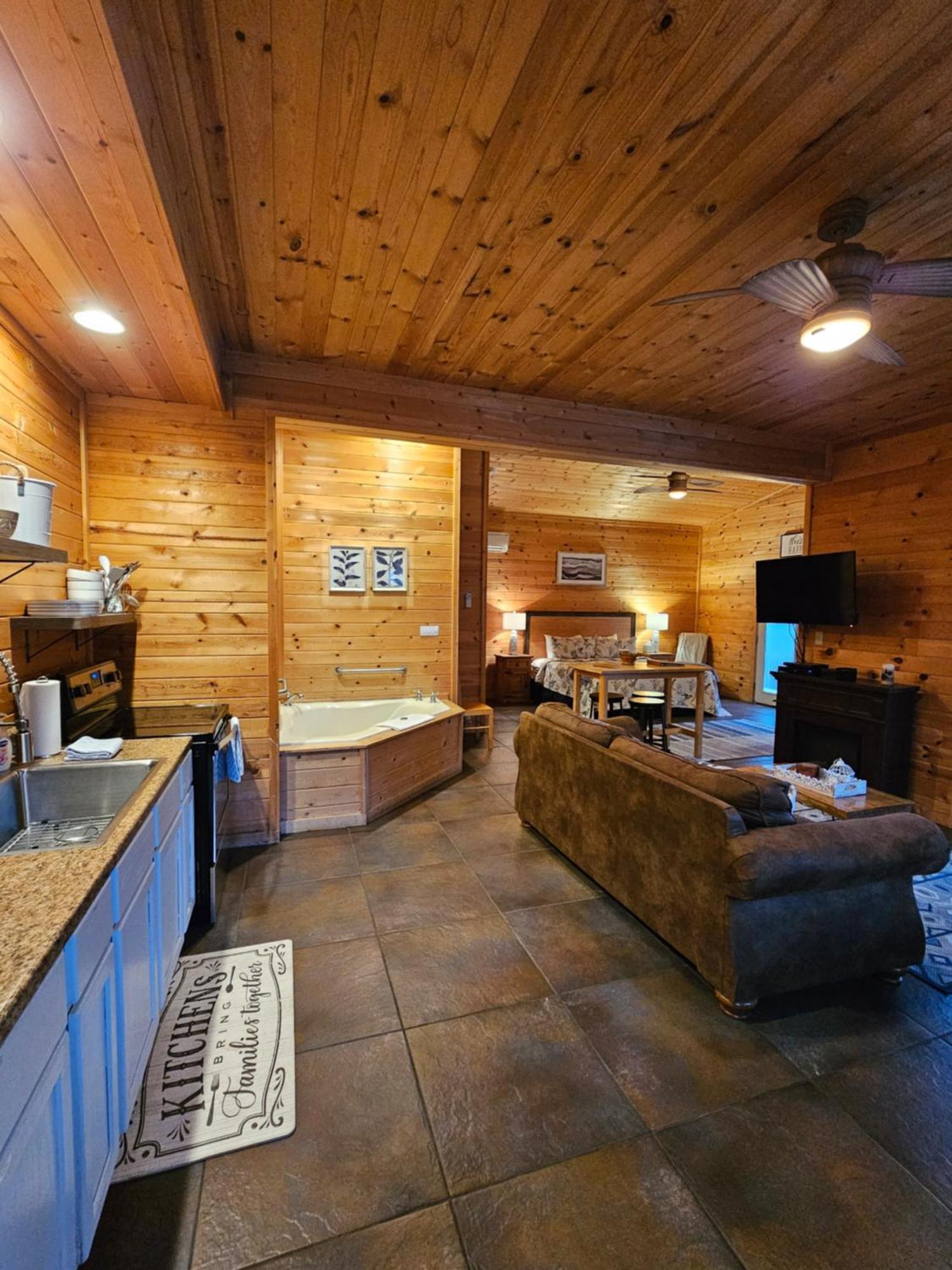 5 Min To Beaver Lake-King Bed-Fire Pit-Jetted Tub #3 Eureka Springs Esterno foto